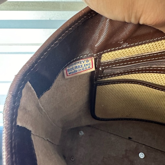 Vintage Dooney & Bourke brown tote bag - Picture 6 of 8